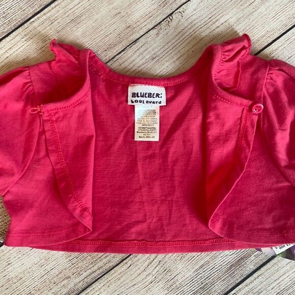 Bluberi Boulevard Shrug - Picture 3 of 5